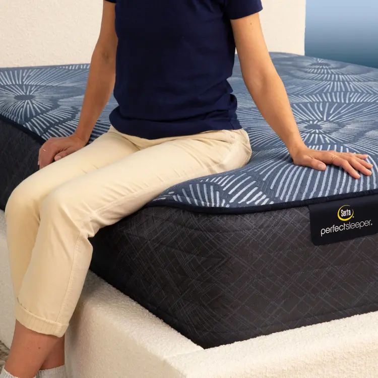 Serta Perfect Sleeper – Smooth Hybrid