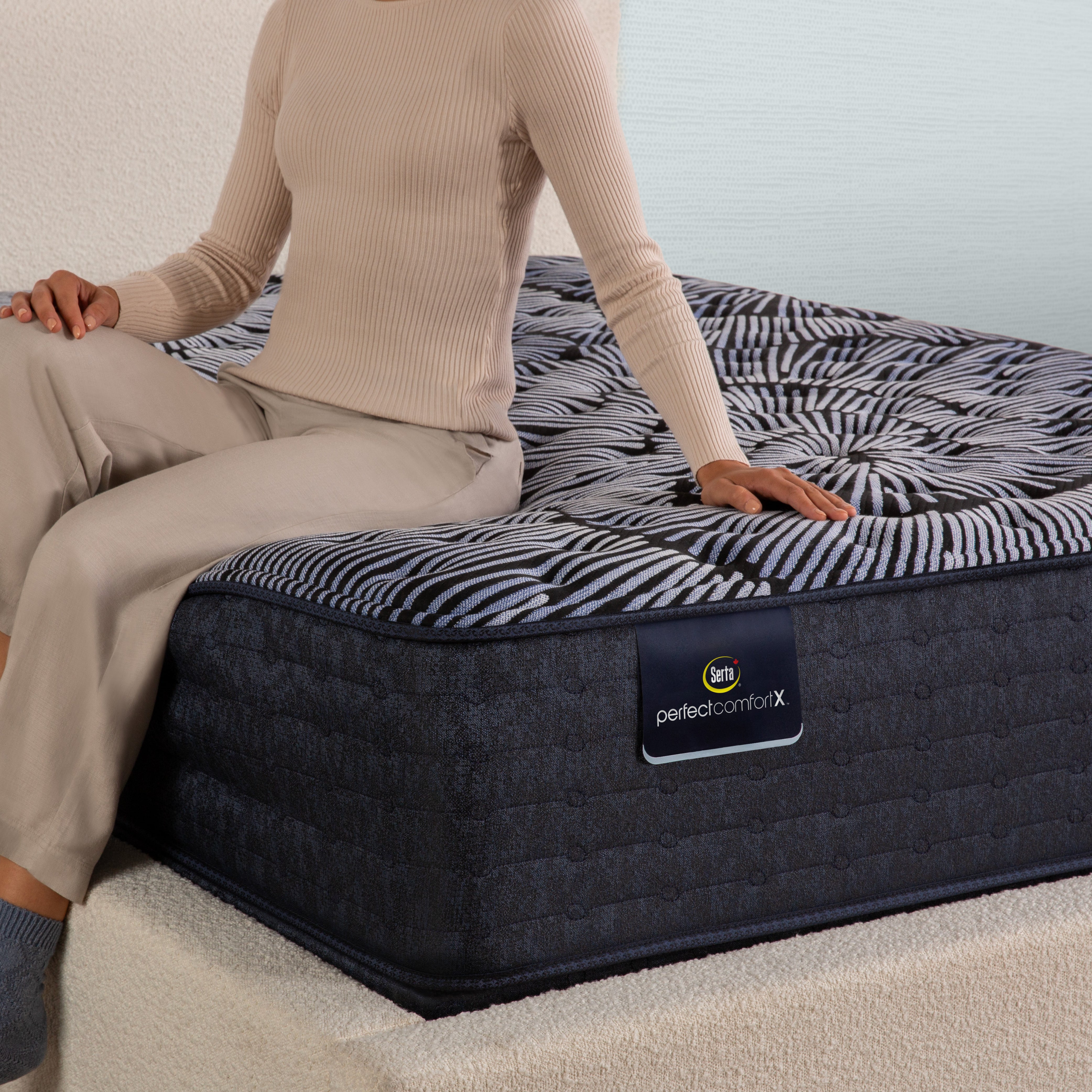 Serta Perfect Comfort X Mattress - Quilted Level 1